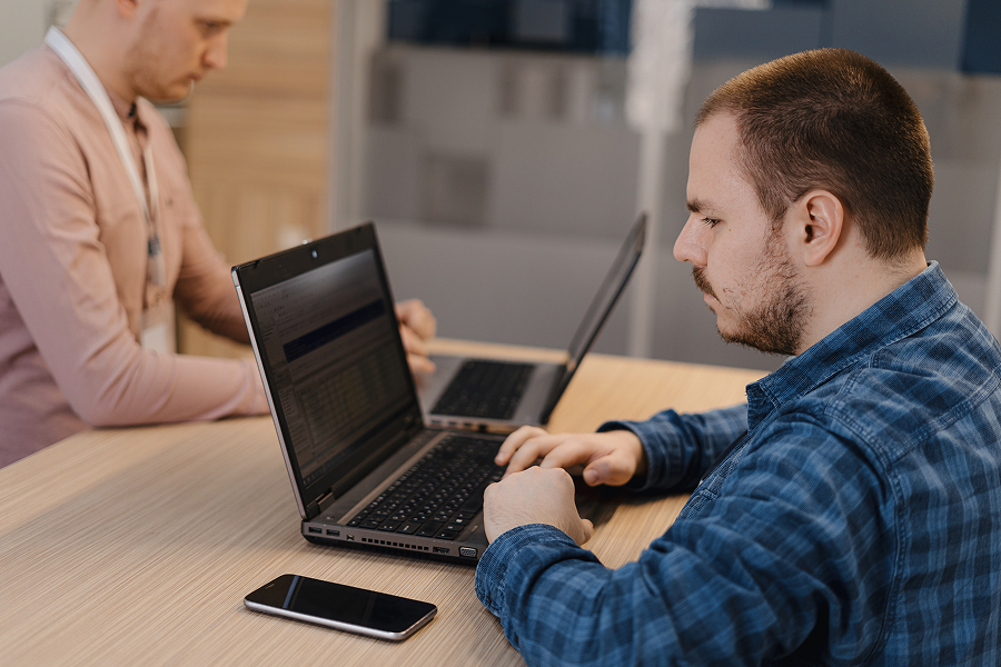 Программист создает подзадачу в Jira